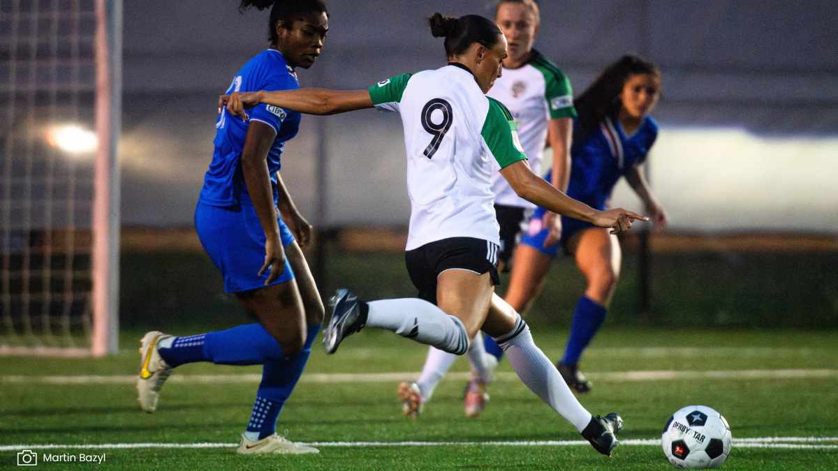 L1ON PHOTO (54) north toronto player shooting